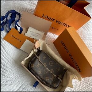 Louis Vuitton Mini Pochette
